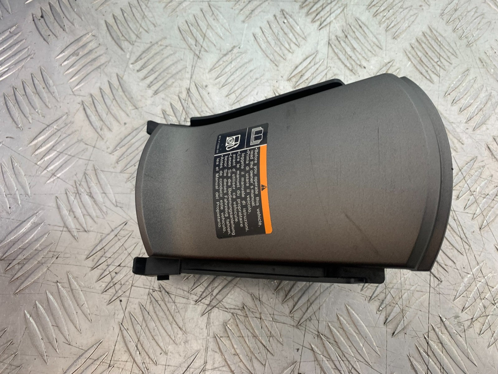 YAMAHA XMAX 300 PETROL CAP COVER  YEAR 2017-2020 (CMB1218)