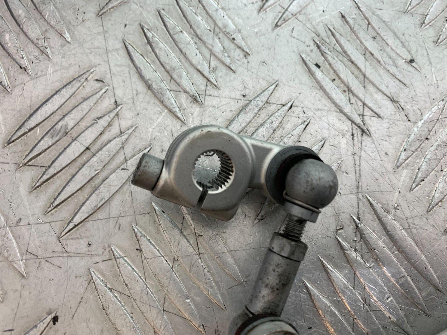 BMW F800 GT GEAR LEVER YEAR 2013-2017 (CMB1248)
