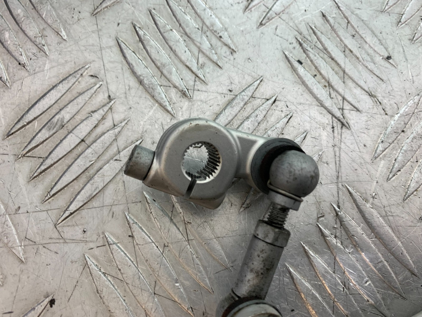 BMW F800 GT GEAR LEVER YEAR 2013-2017 (CMB1248)