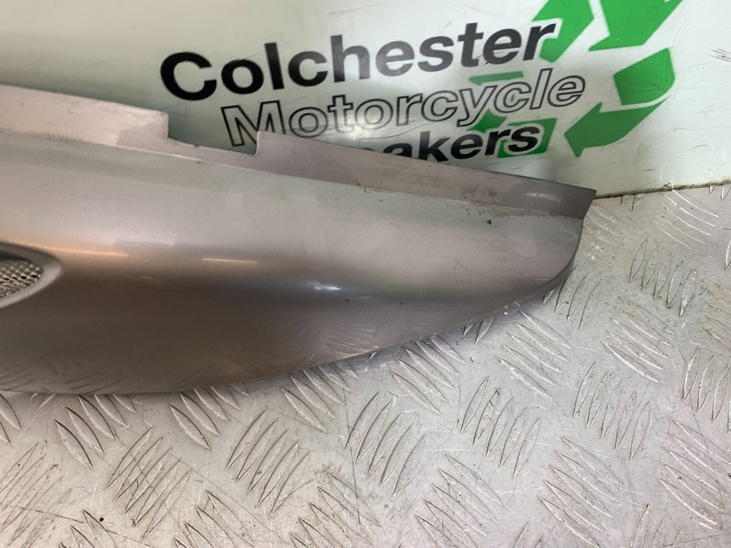 HONDA XL125 VARADERO LEFT SEAT PANEL  YEAR 2001-2006  (CMB1304)