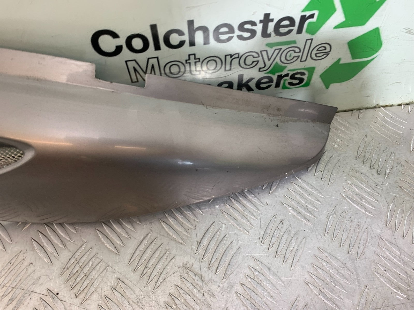 HONDA XL125 VARADERO LEFT SEAT PANEL  YEAR 2001-2006  (CMB1304)
