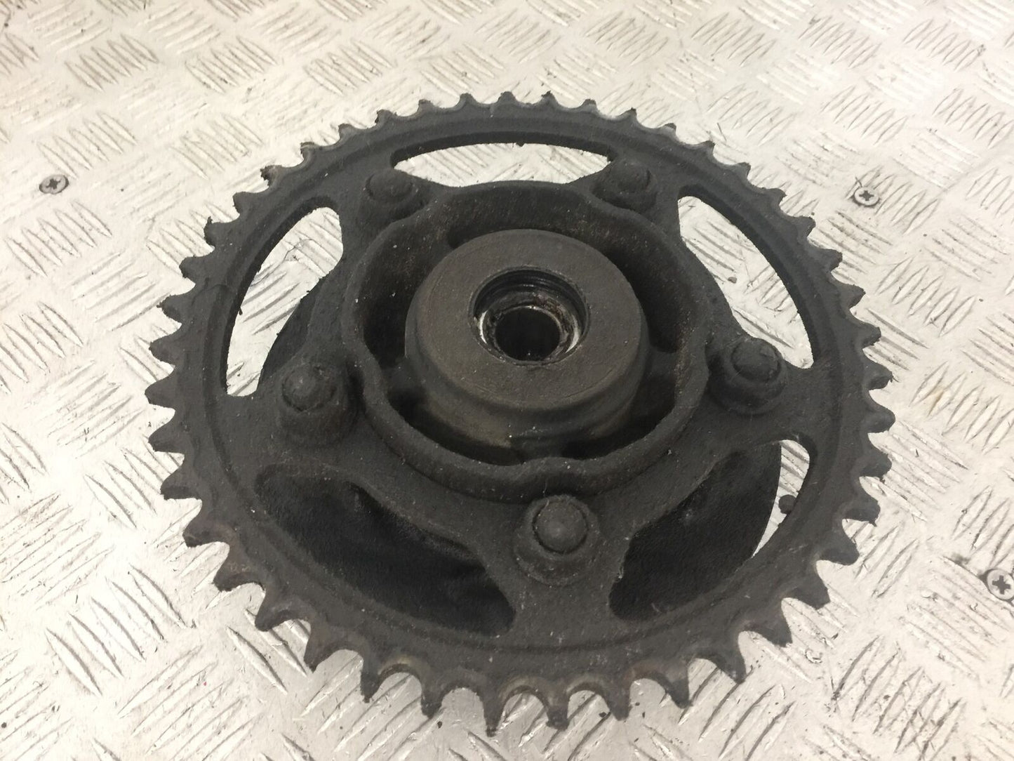 HONDA CBR1100 BLACKBIRD REAR SPROCKET CARRIER  YEAR 1996-1998 (STOCK 862)