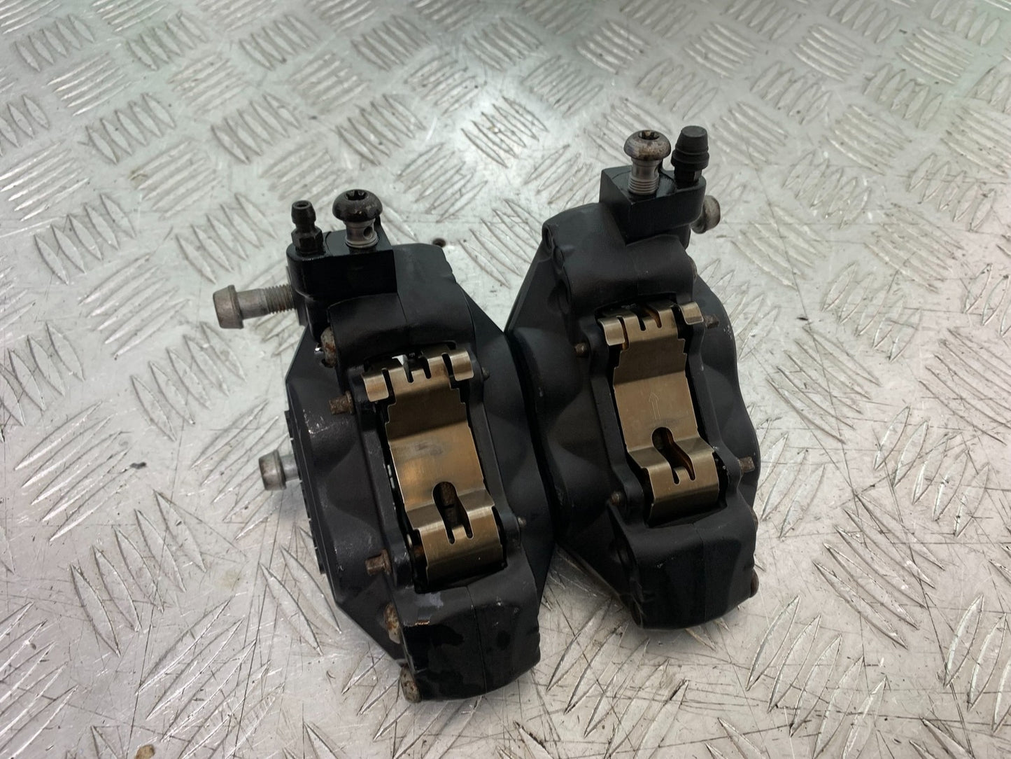 BMW F800 GT FRONT BRAKE CALIPERS  YEAR 2013-2017 (CMB1248)