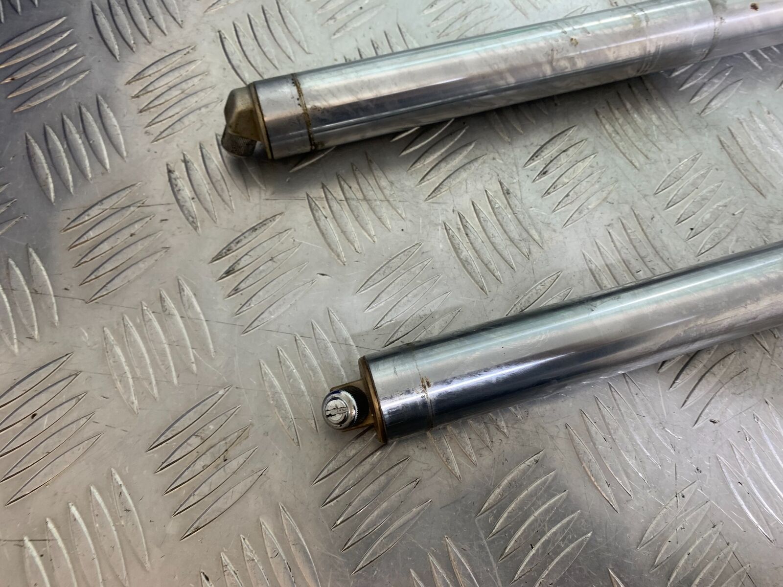 YAMAHA XS1100 MIDNIGHT SPECIAL FORKS  YEAR 1980-1982 (CMB1122)