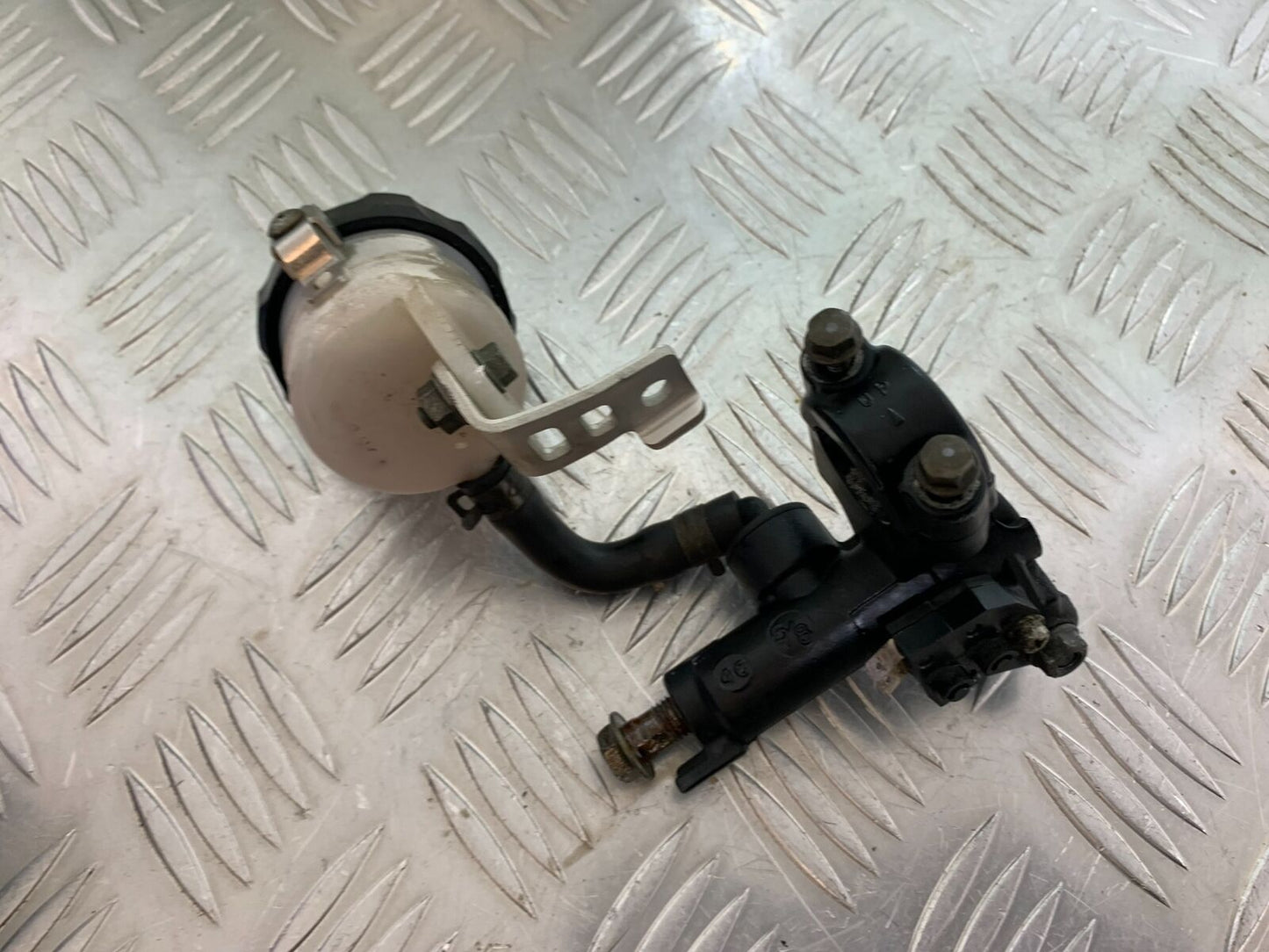 SUZUKI SV650 SV 650 FRONT BRAKE MASTER CYLINDER YEAR 2003-2006 (CMB1014)