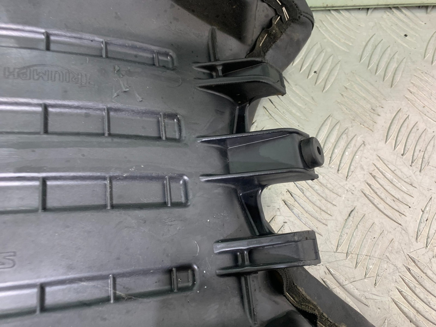 TRIUMPH 1050 SPRINT GT SEAT  YEAR 2010-2016 (CMB1250)