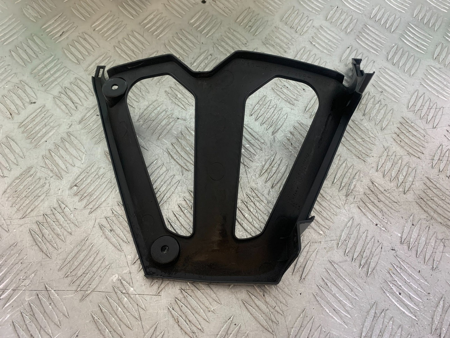 SUZUKI GSXR750 GSXR 750 K4 K5 FAIRING V PIECE  2004-2005 (CMB1319)