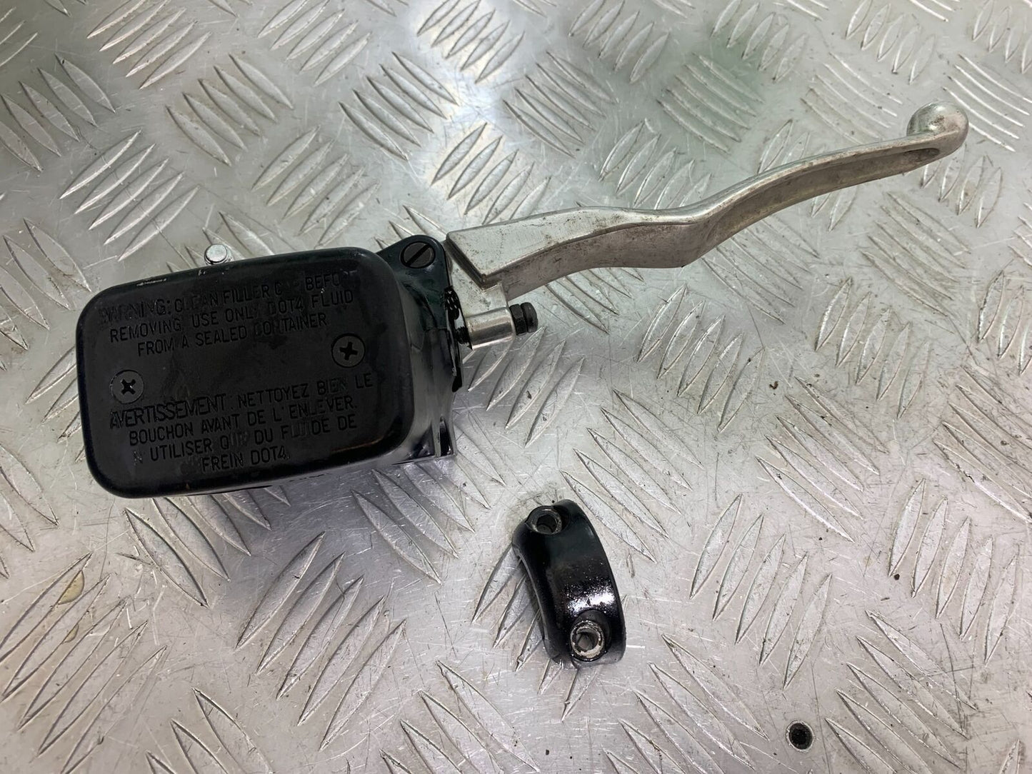 TRIUMPH THUNDERBIRD 1600 FRONT BRAKE MASTER CYLINDER   YEAR 2011 (CMB1107)