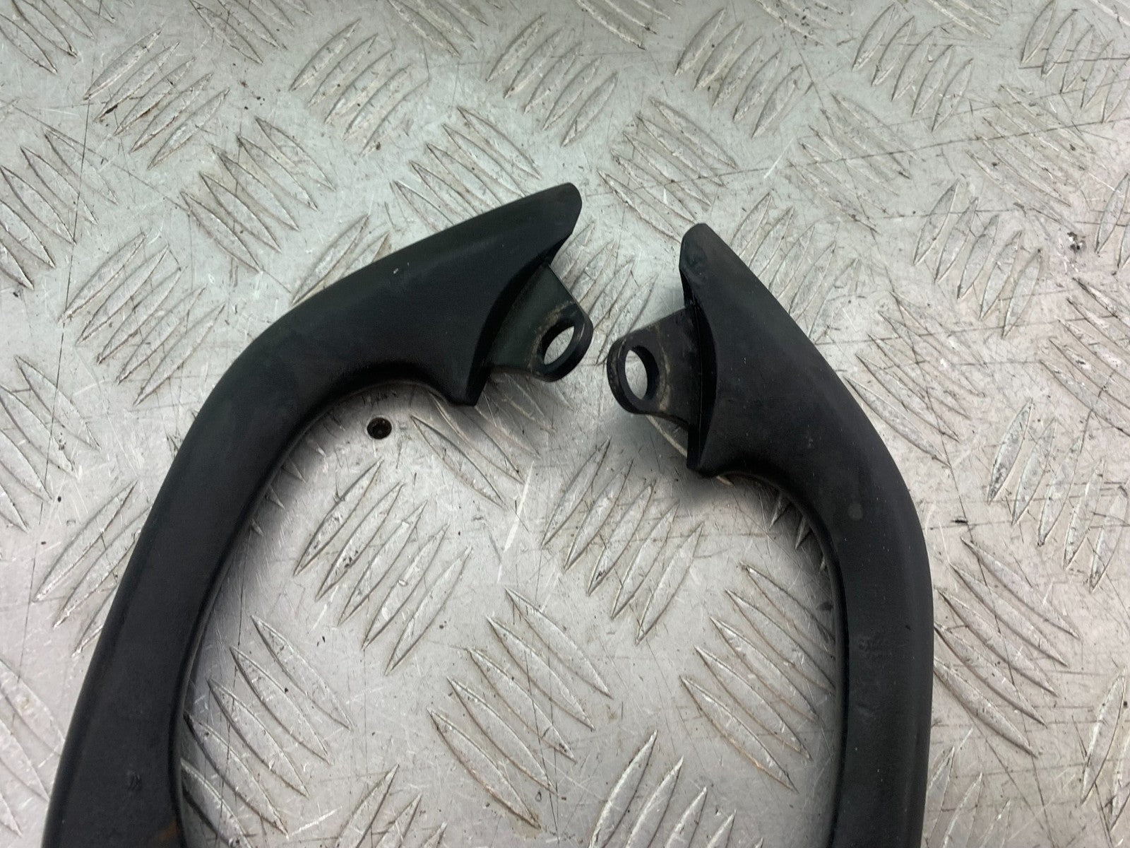 KAWASAKI ER6 F ER6F GRAB RAILS   YEAR 2005-2008 (CMB1277)