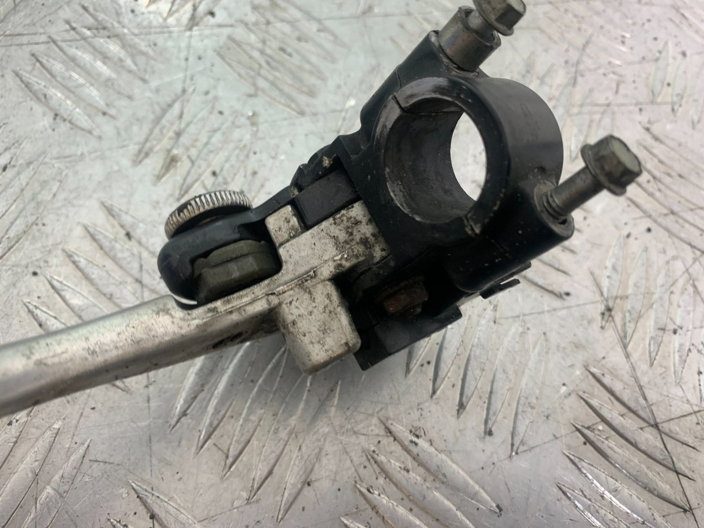 KAWASAKI ZX9R ZX9 C CLUTCH LEVER AND BRACKET  YEAR 1998-99 (CMB1213)