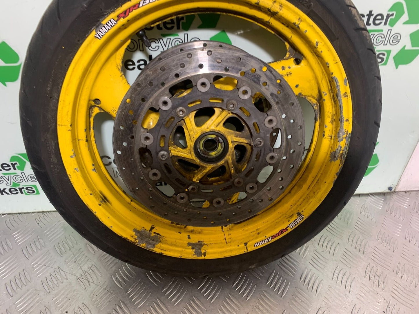 YAMAHA XJR1300 XJR 1300 FRONT WHEEL  YEAR  1999-2003 (CMB1119)