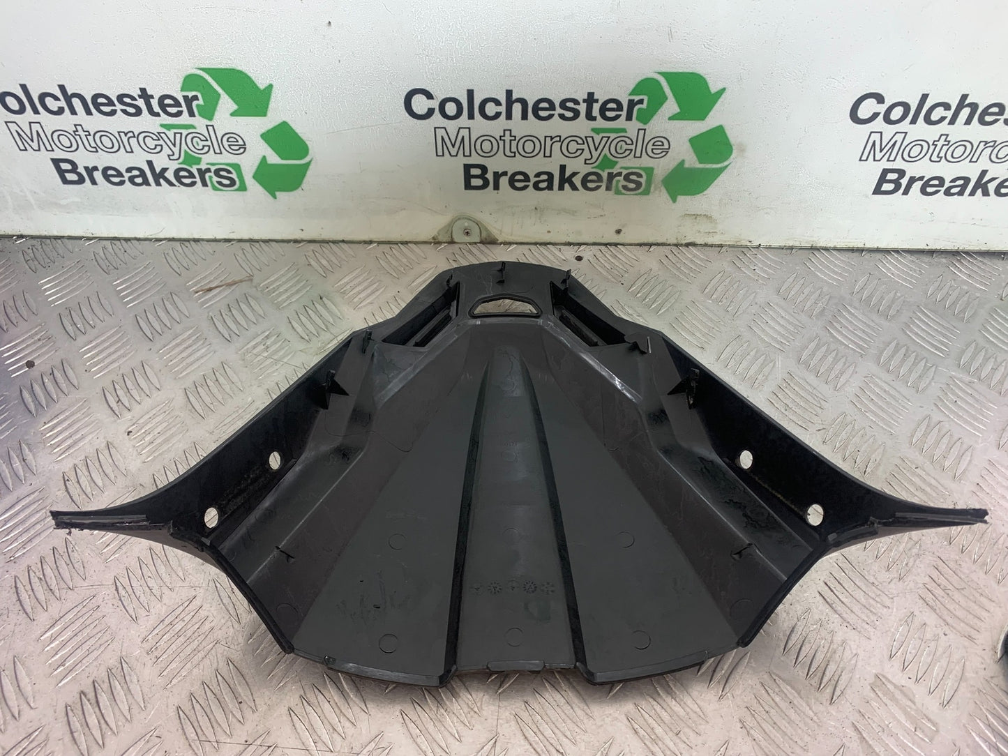 KAWASAKI J125 J125 SCREEN INFILL PANEL   YEAR 2016-2020 (CMB1158)