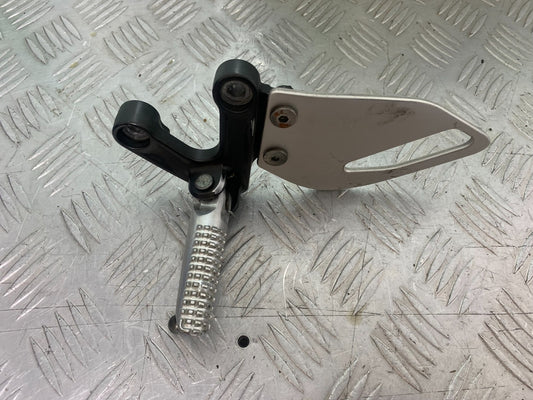 YAMAHA XSR900 XSR 900 FRONT LEFT HANGER  YEAR 2022-2024 (CMB1215)