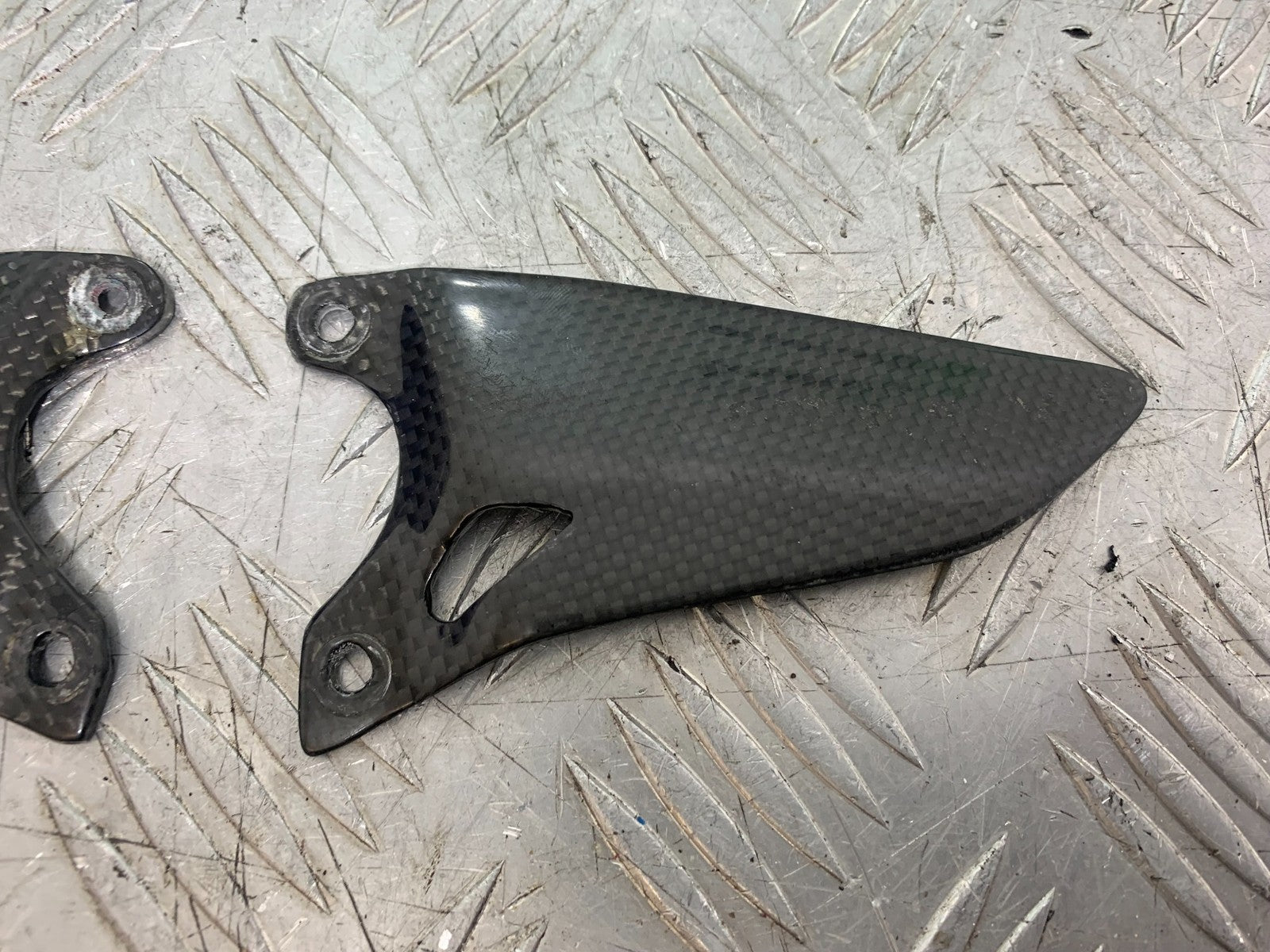 DUCATI 1198 S CARBON HEEL PLATES   YEAR 2009-2011 (CMB1219)