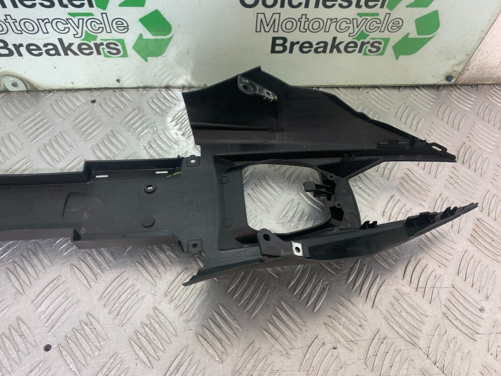 YAMAHA YZF-R125 YZF 125 UNDERTRAY YEAR 2019-2022 (CMB1263)