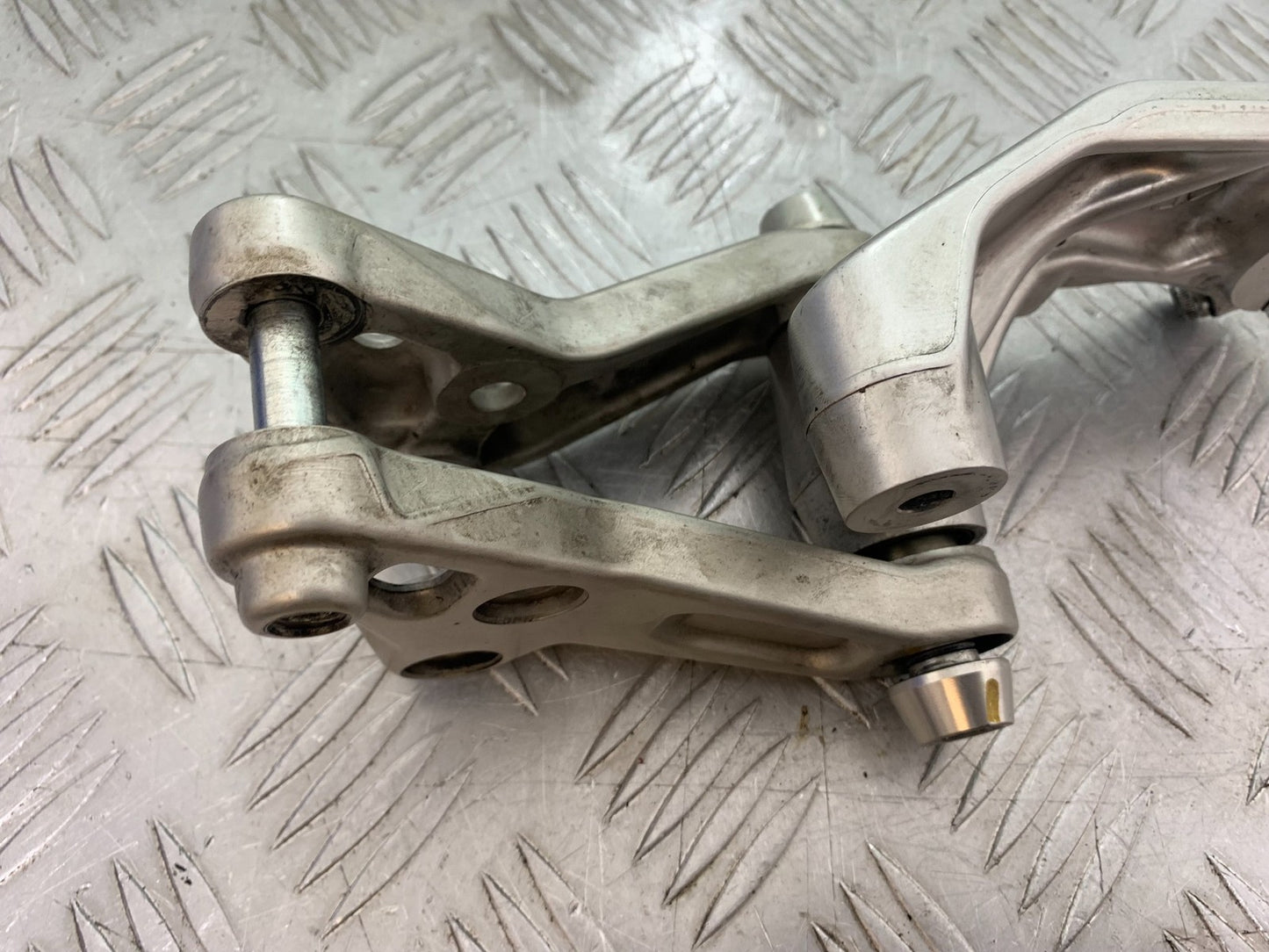 DUCATI 1299 PANIGALE REAR SHOCK LINKAGE   YEAR 2016 (CMB 1187)