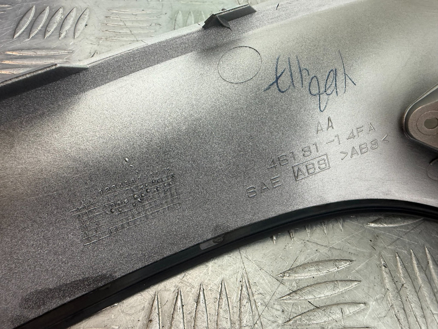 SUZUKI UH125 UH 125 AN250 AN 250 BURGMAN SCREEN TRIM YEAR 1999-2002