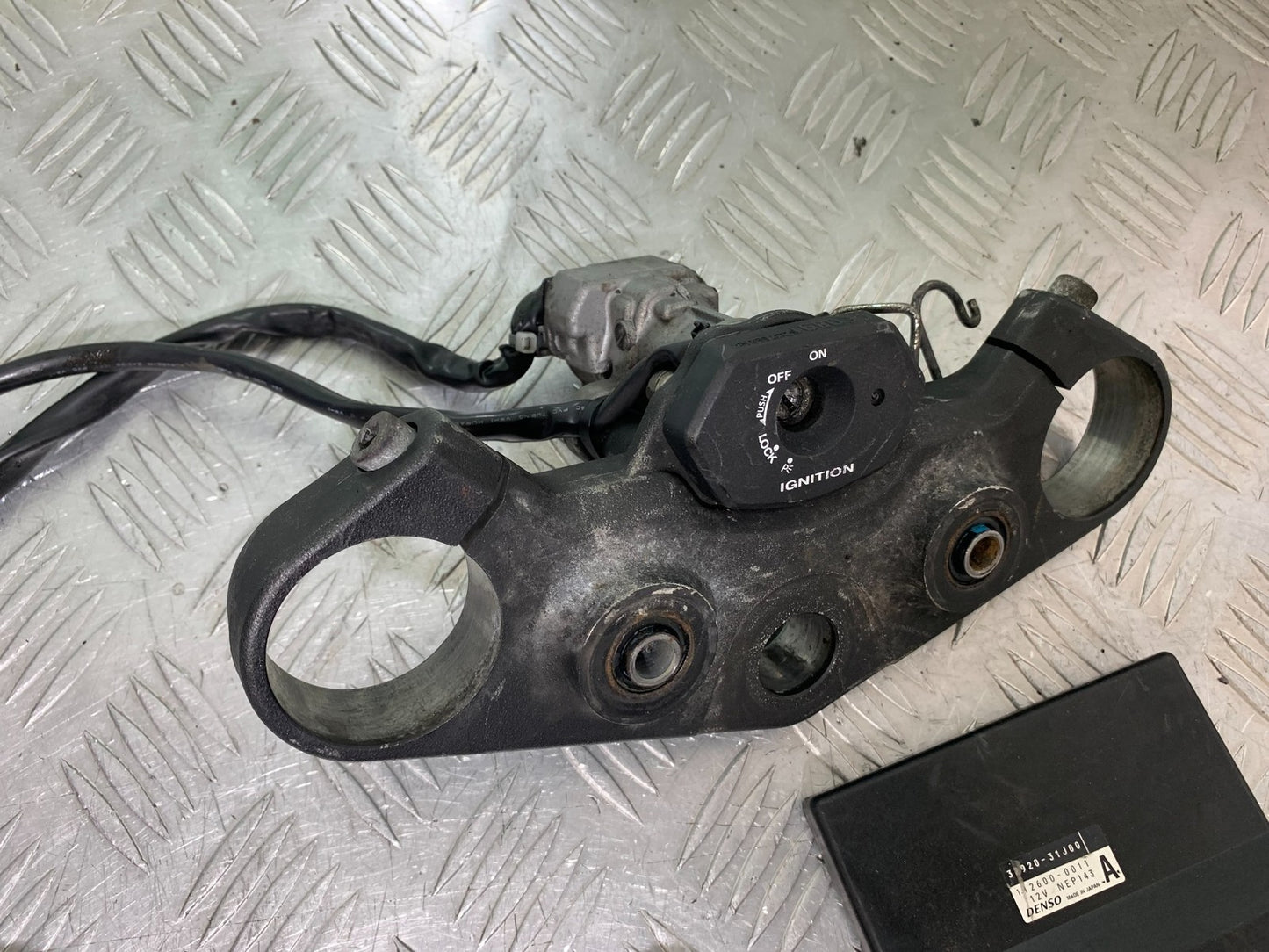SUZUKI DL1000 V-STROM ECU LOCKS KEYS   YEAR 2014-2019 (CMB1325)