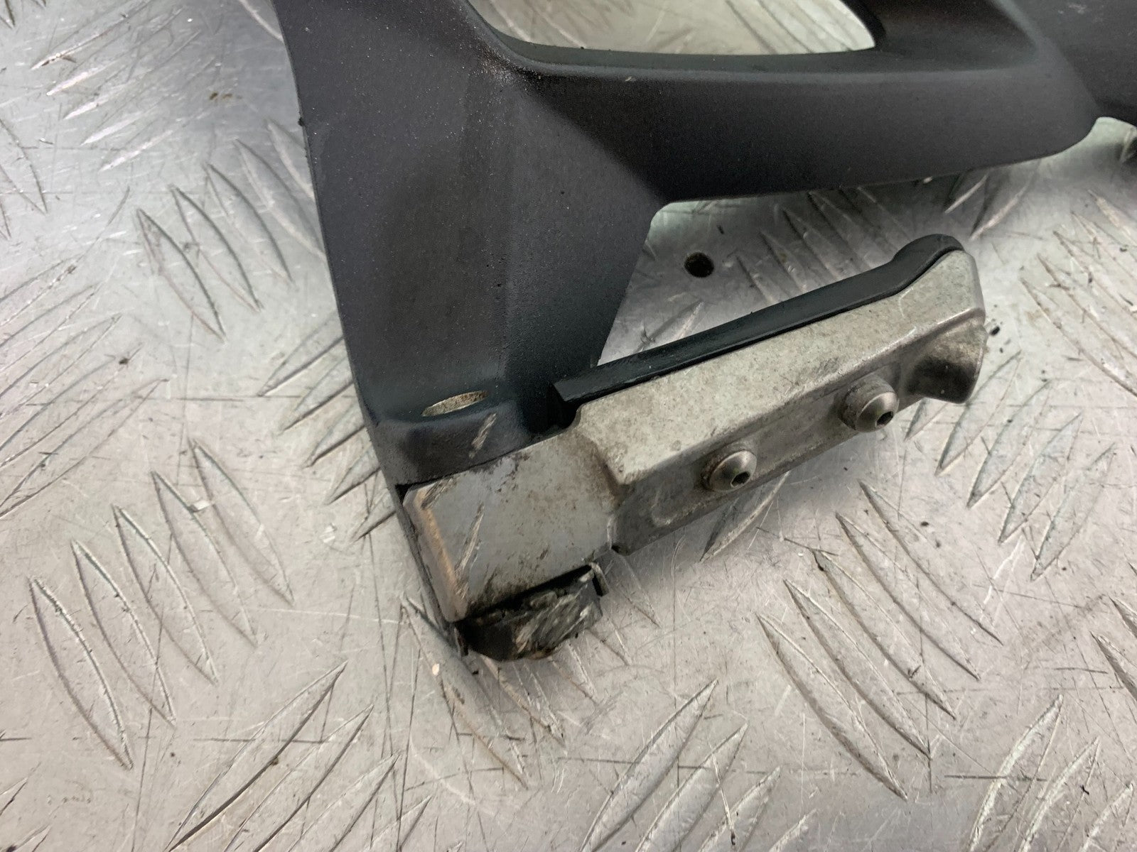 TRIUMPH 1050 SPRINT GT LEFT REAR HANGER AND PEG  YEAR 2010-2016 (CMB1250)