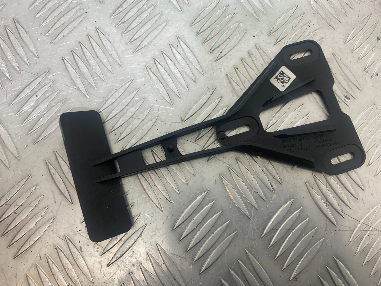 BMW M1000 R NUMBER PLATE BRACKET   YEAR 2023-2024 (CMB1140)