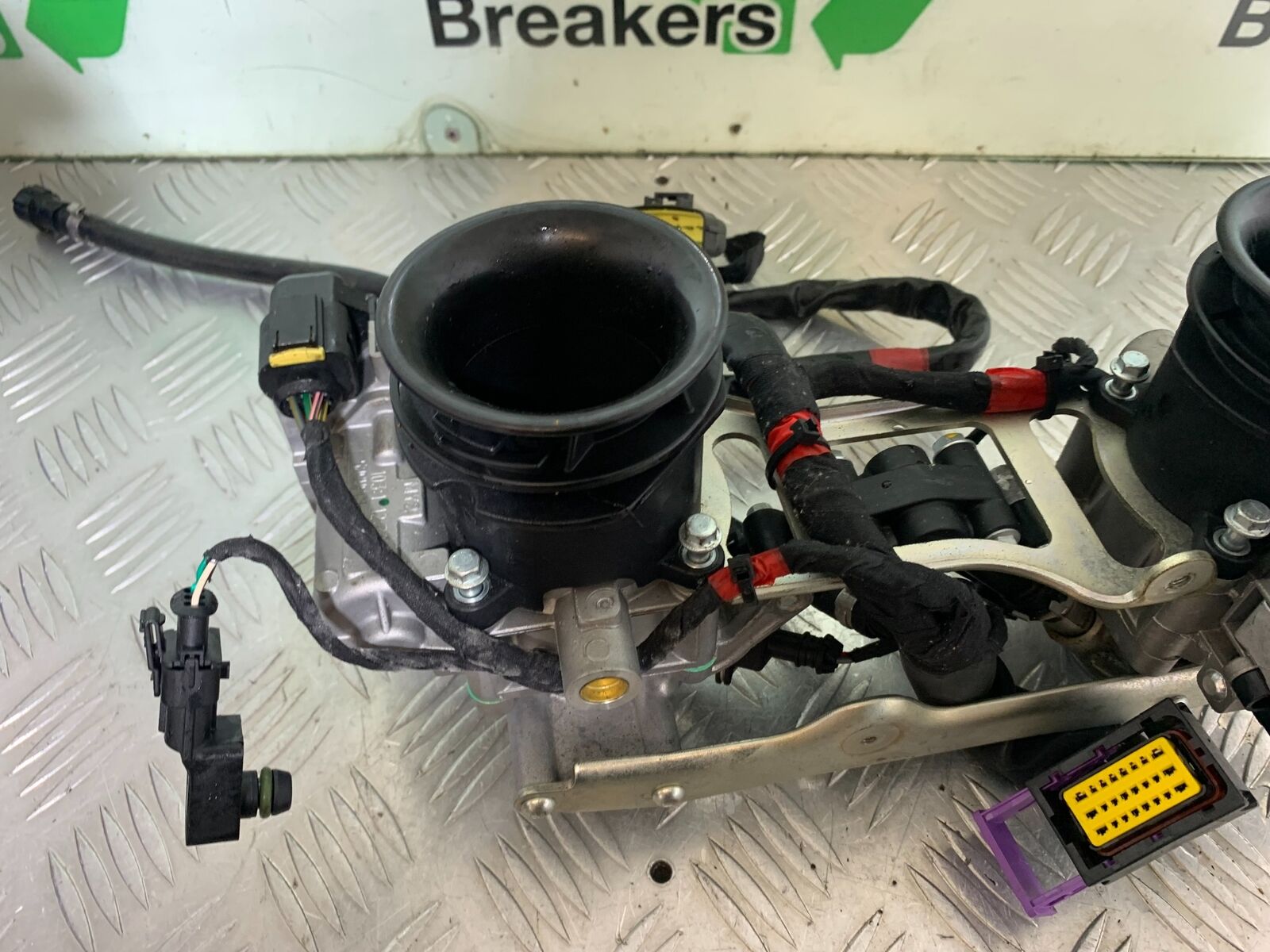 APRILIA SL750 SL 750 SHIVER THROTTLE BODIES   YEAR 2012 (CMB1074)