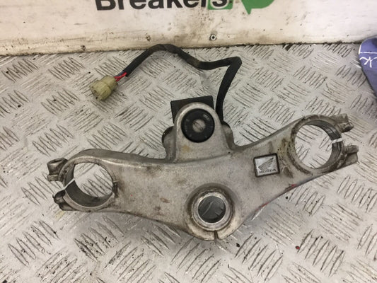 HONDA VFR800 VFR 800 PRE V-TEC TOP YOKE  YEAR 1998-2001 (STOCK 824)