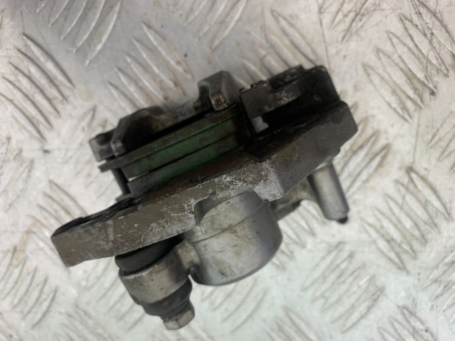 HONDA NTV 600 REVERE REAR BRAKE CALIPER    YEAR 1988-1996  (CMB1281)