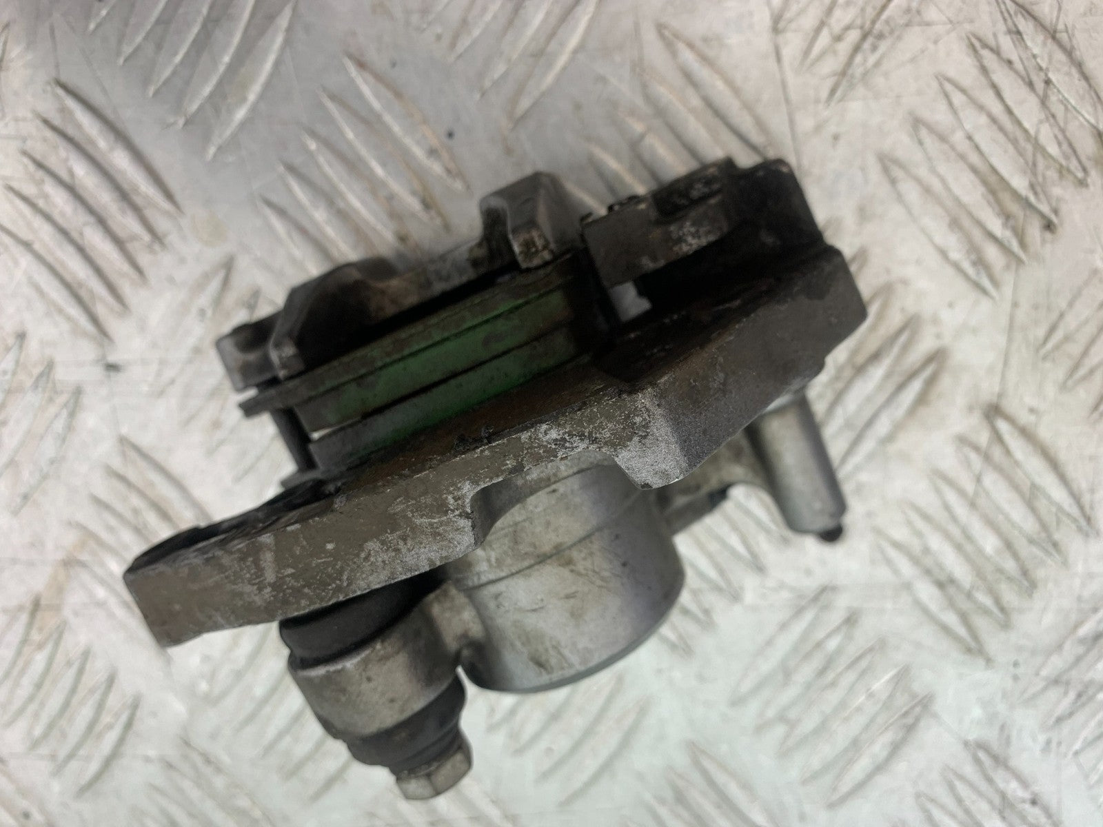 HONDA NTV 600 REVERE REAR BRAKE CALIPER    YEAR 1988-1996  (CMB1281)