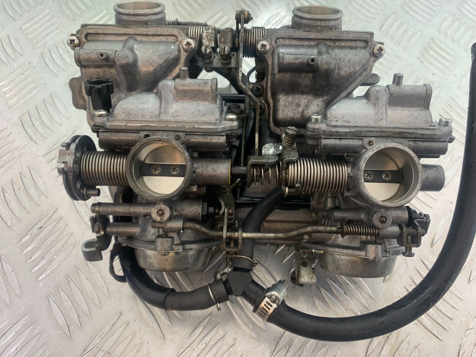 HONDA VFR400 VFR 400 NC21 CARBS  YEAR 1986-87 (CMB1043)