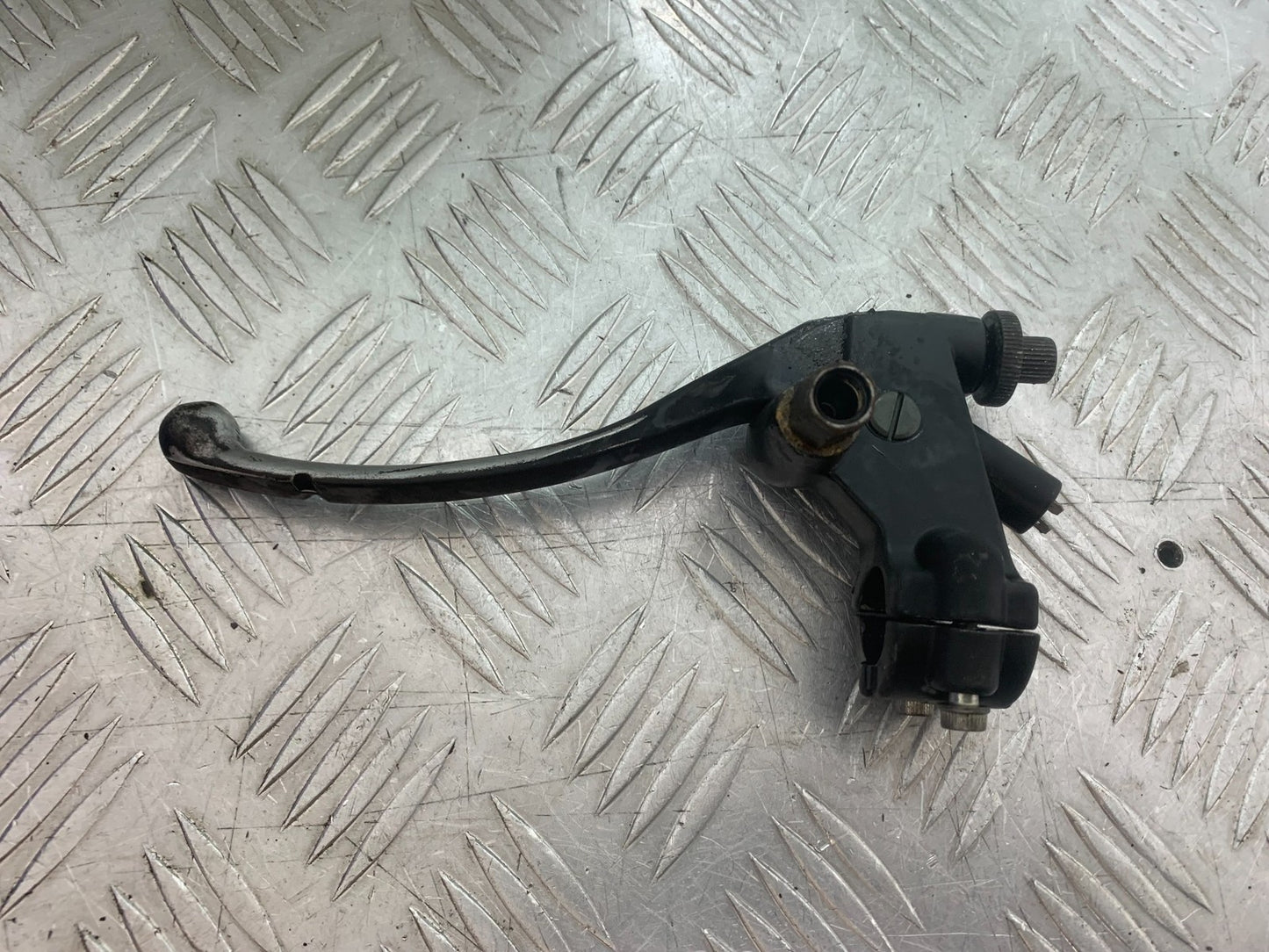 BENELLI BN125 BN 125 CLUTCH LEVER AND BRACKET  YEAR 2018-2021 (CMB1245)