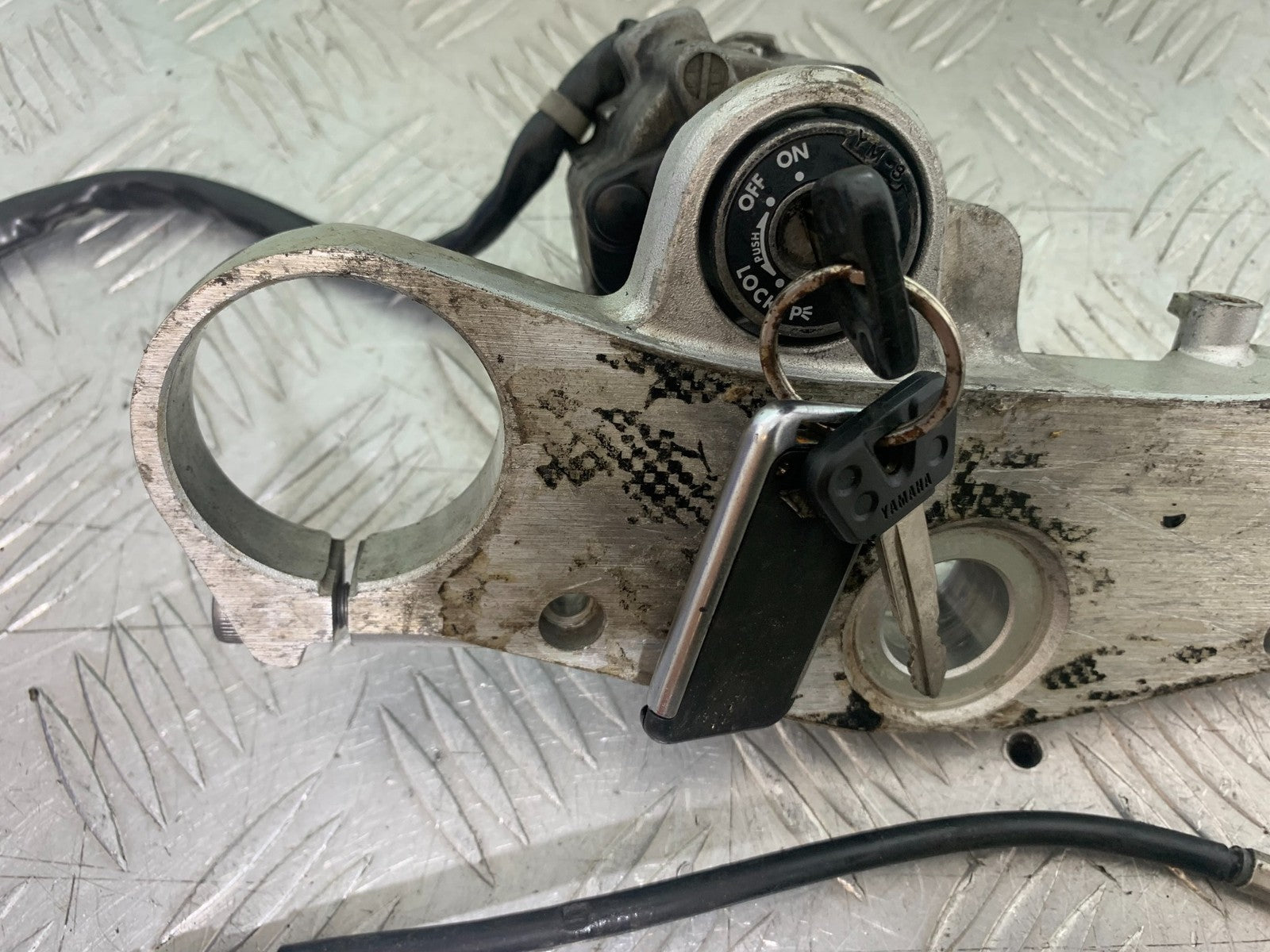 YAMAHA YZF1000 THUNDERACE LOCKS AND KEYS  YEAR 1997-2000 (CMB1204)