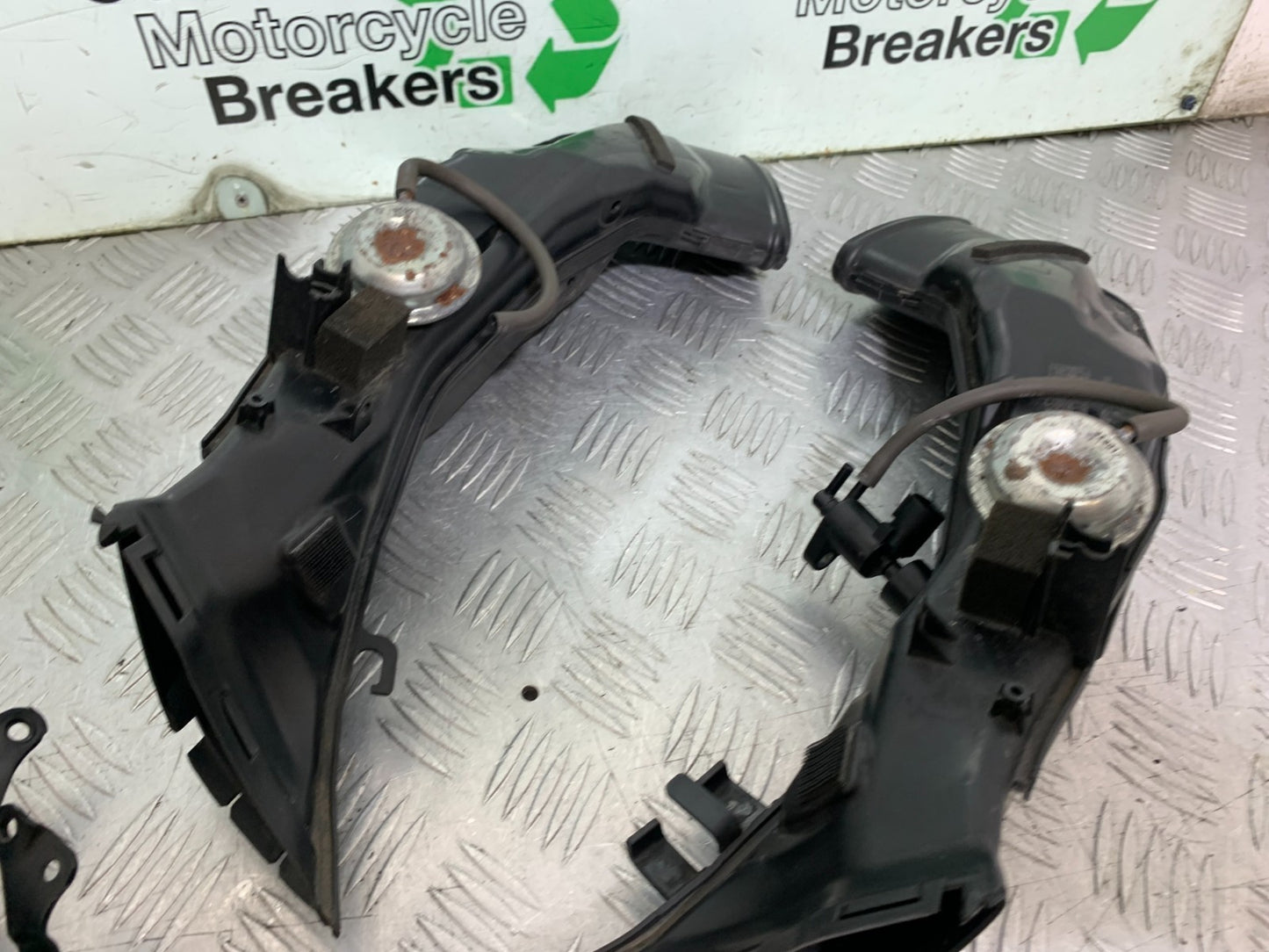 HONDA CBR1000 RR AIR TUBES YEAR  2008-2011 (CMB1330) 