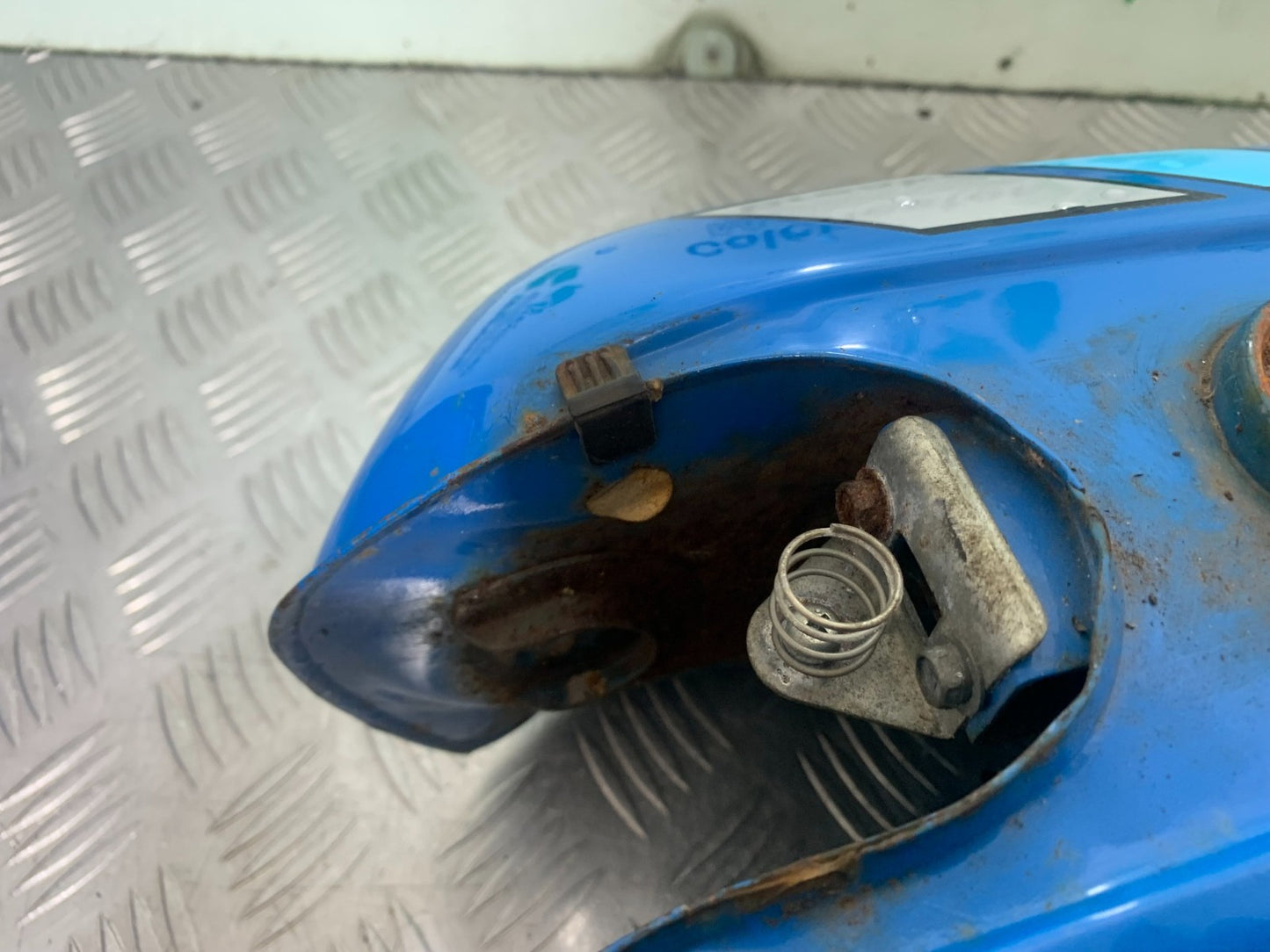 SUZUKI GP100 GP 100 PETROL TANK   YEAR 1978-1988 (CMB1259)