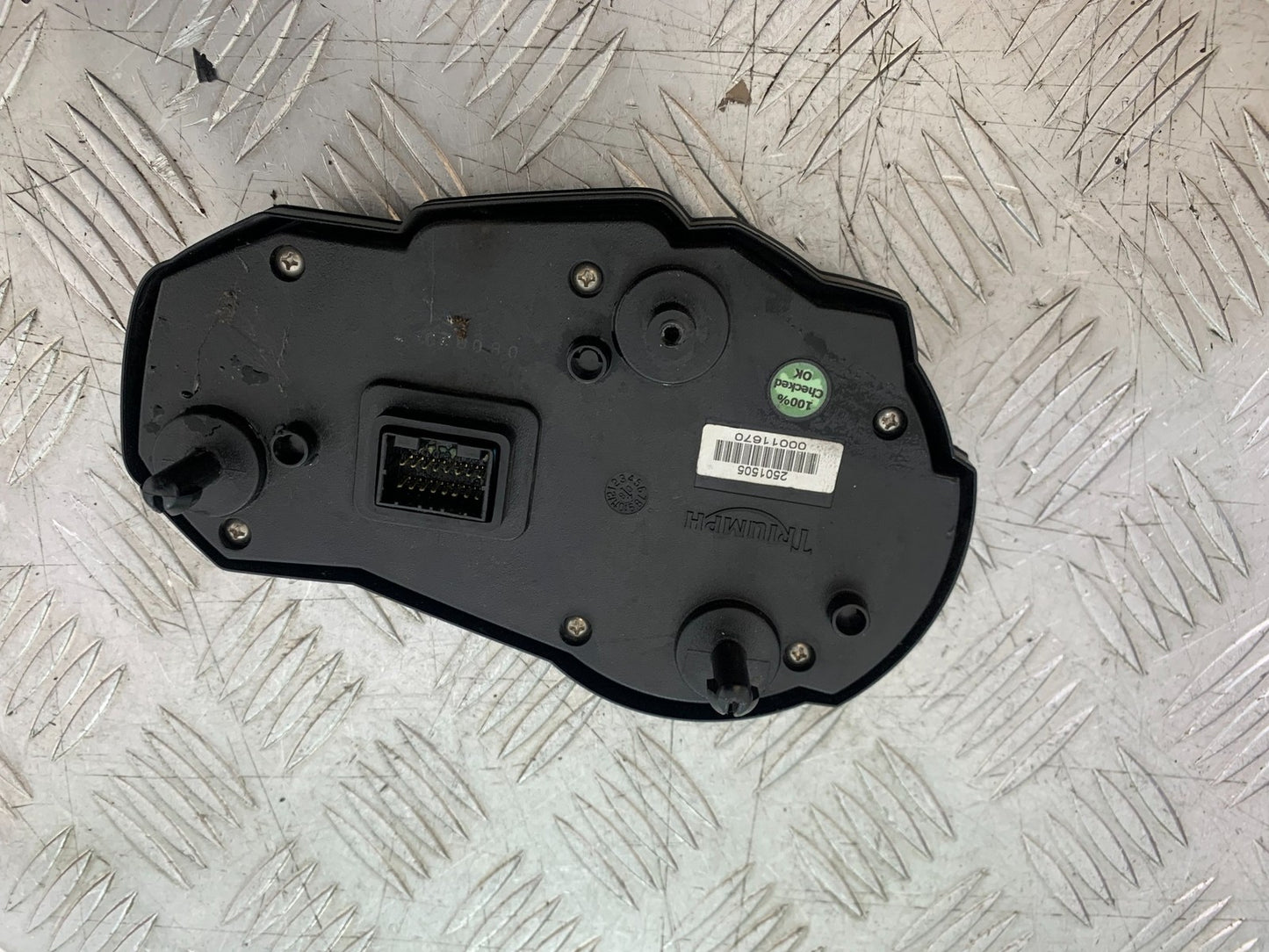 TRIUMPH SPEED TRIPLE R 1050 CLOCKS SPEEDO DASH 2009 (CMB1183)