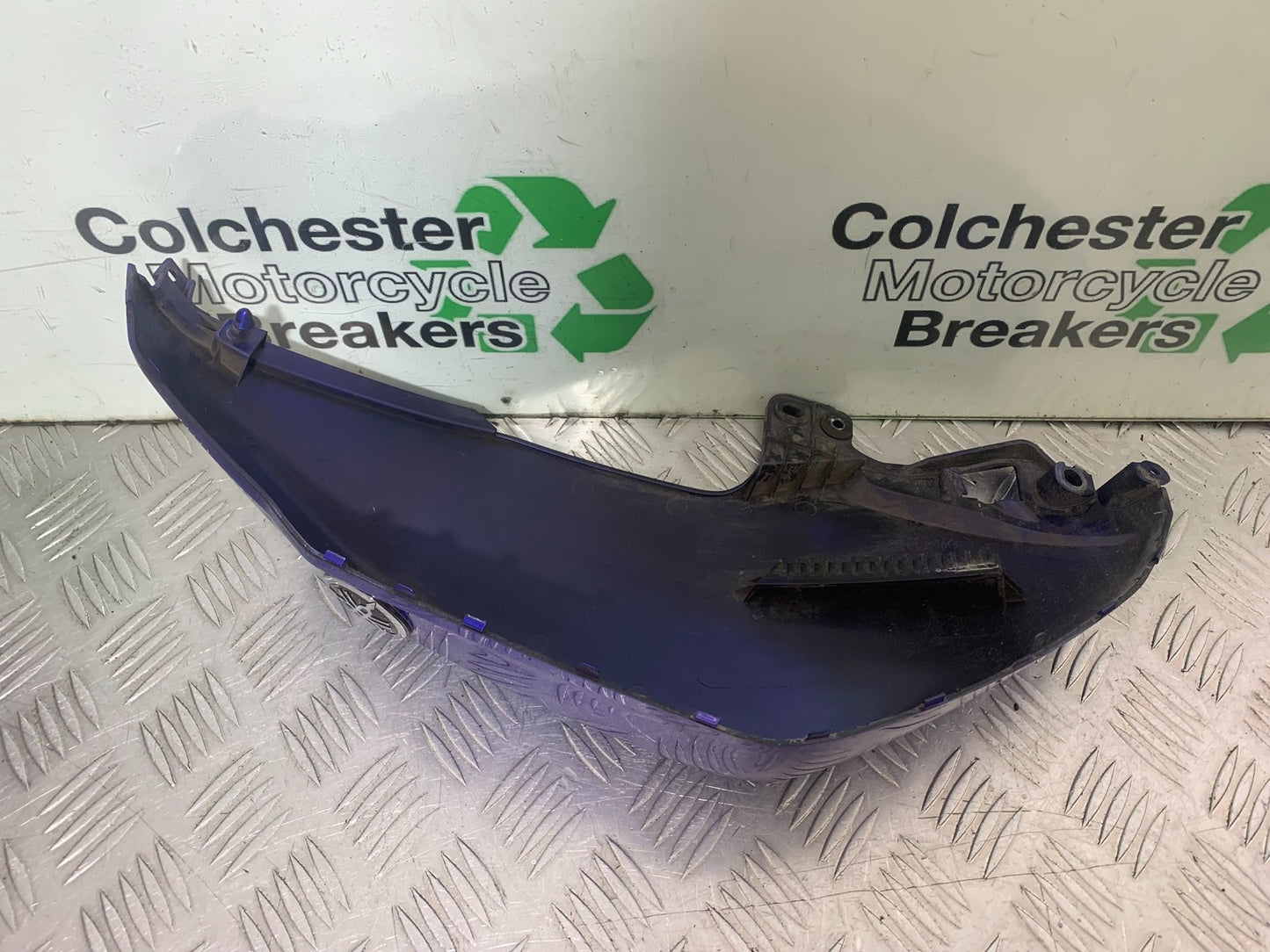 YAMAHA YZF-R125 YZF 125 LEFT TANK PANEL  YEAR 2019-2022 (CMB1263)