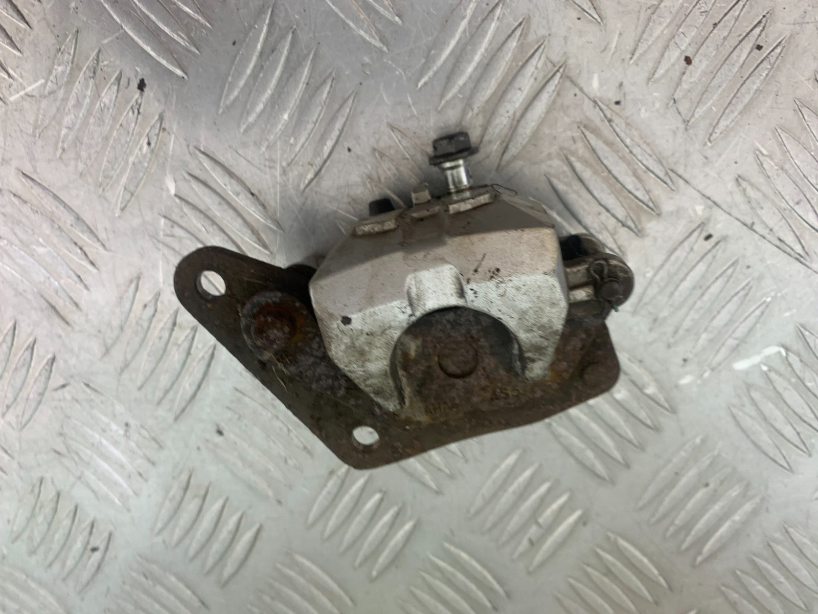 YAMAHA YBR125 YBR 125 FRONT BRAKE CALIPER  YEAR 2010-2017 (CMB1163)