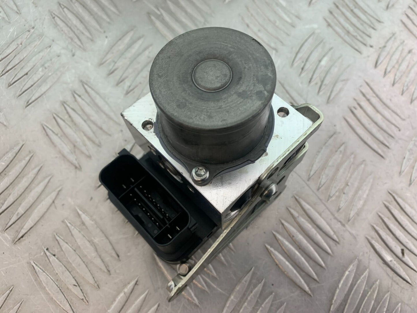 YAMAHA XSR900 XSR 900 ABS PUMP  YEAR 2021-2022 (CMB1073)