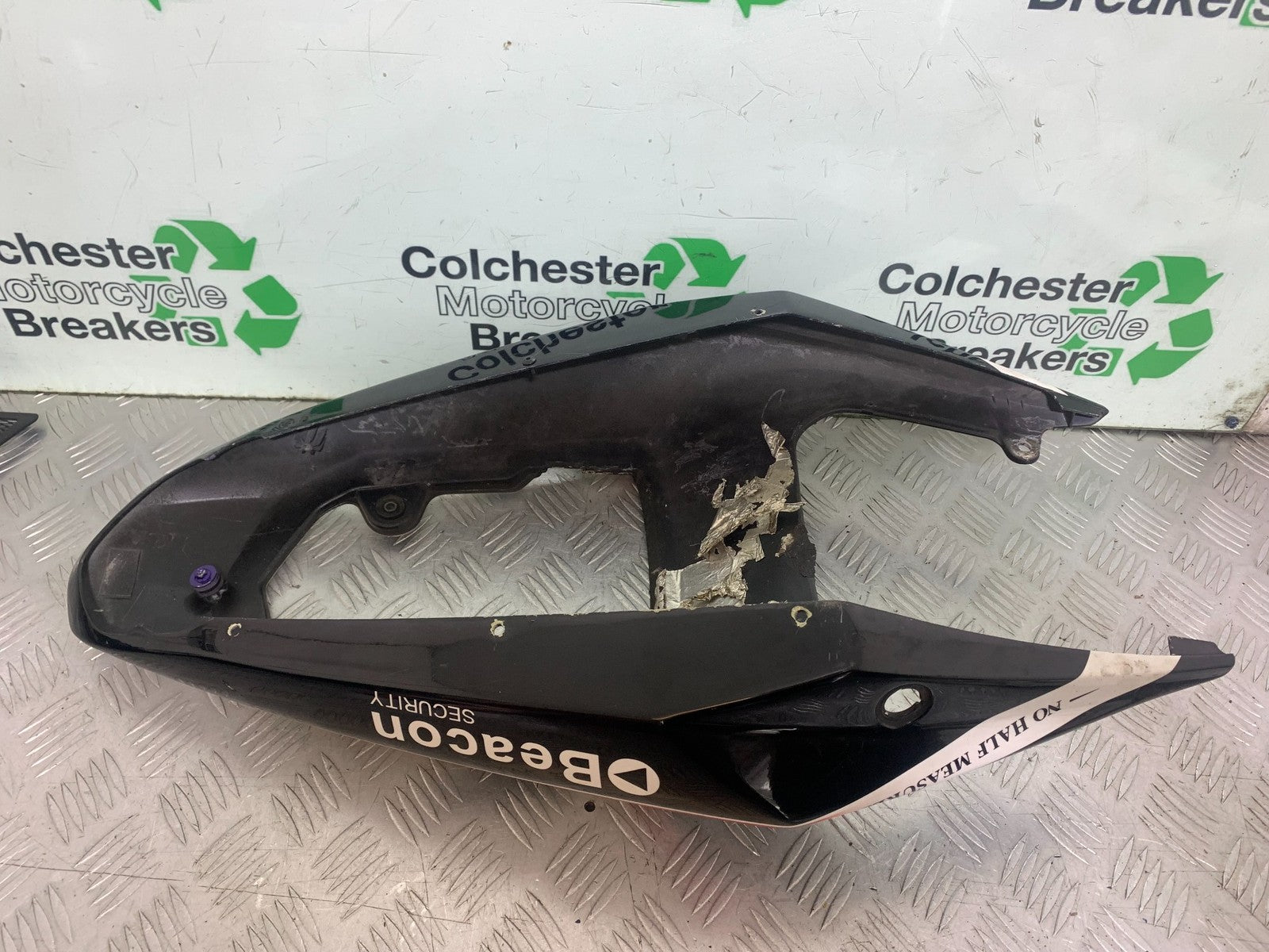 SUZUKI GSXR750 GSXR 750 K4 K5 TAIL PIECE SEAT UNIT 2004-2005 (CMB1319)