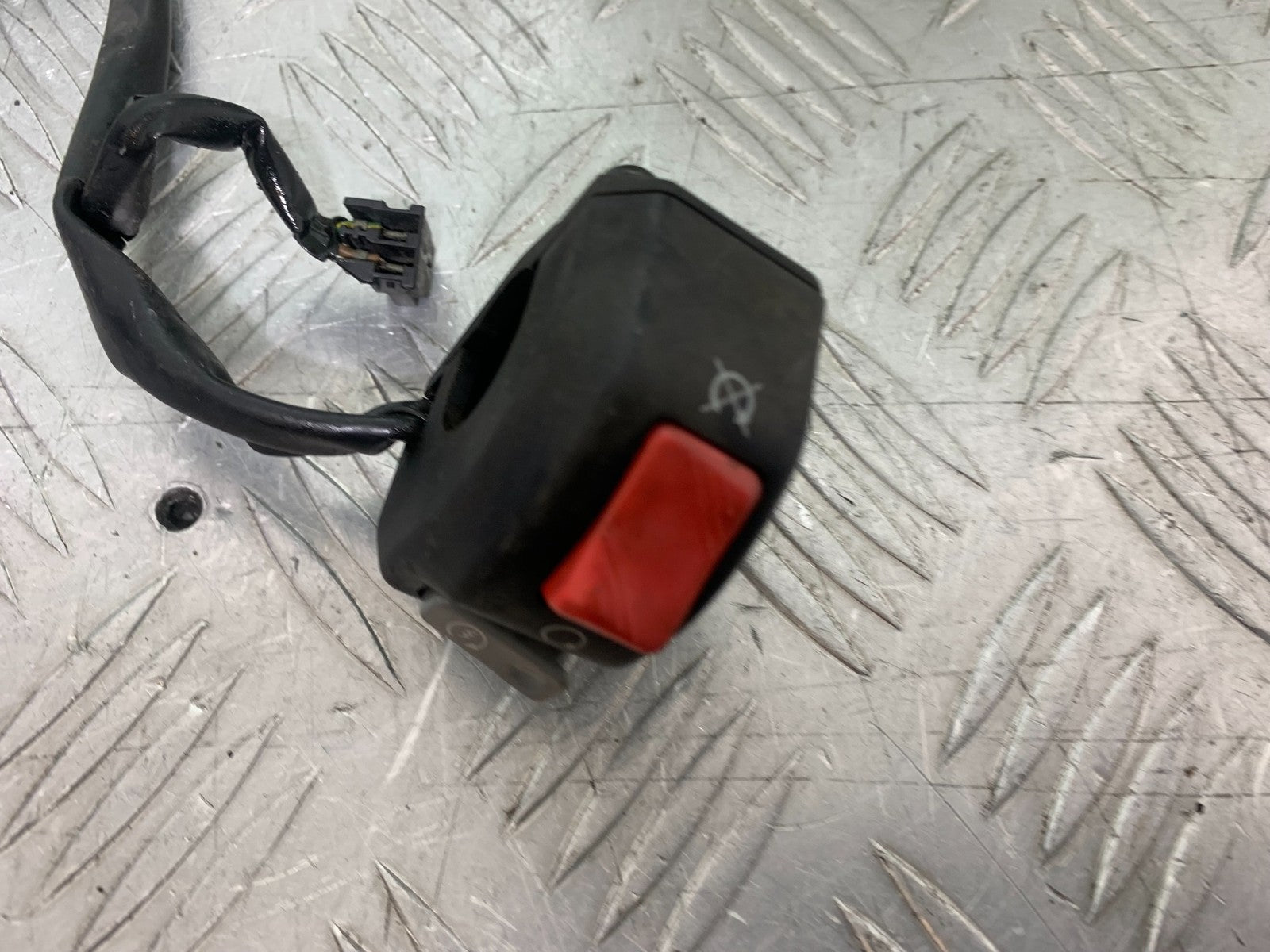 KAWASAKI Z1000 SX RIGHT SWITCH GEAR   YEAR 2014-16 (CMB1264)