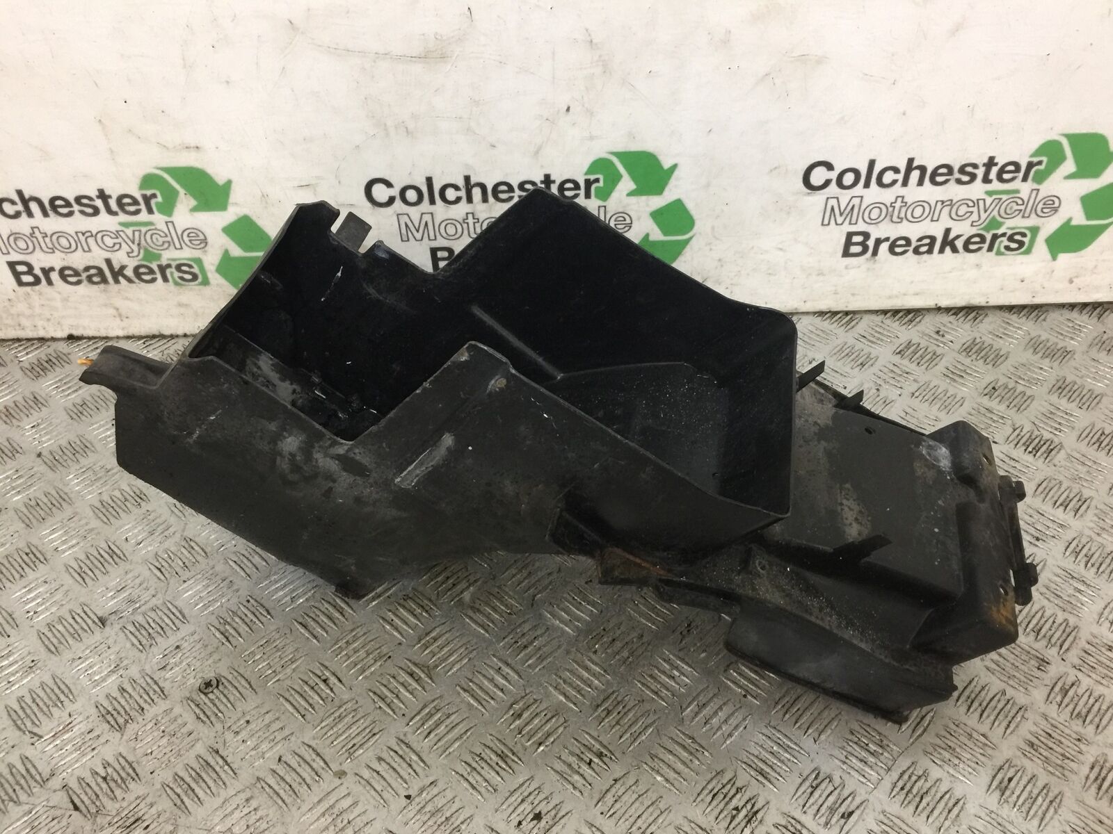 KAWASAKI ZRX1100 ZRX 1100 UNDERTRAY YEAR 1997-2001 (STOCK 808)