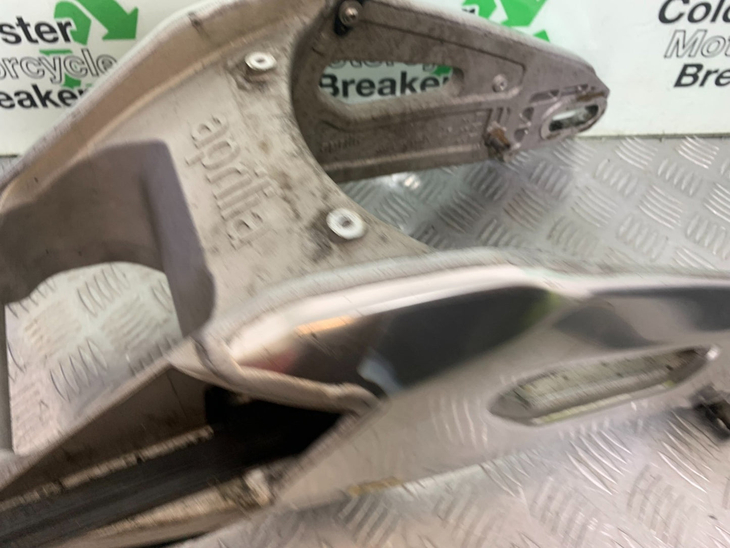 APRILIA TUONO 1000 V4 SWINGARM YEAR 2013-2014  (CMB1239)