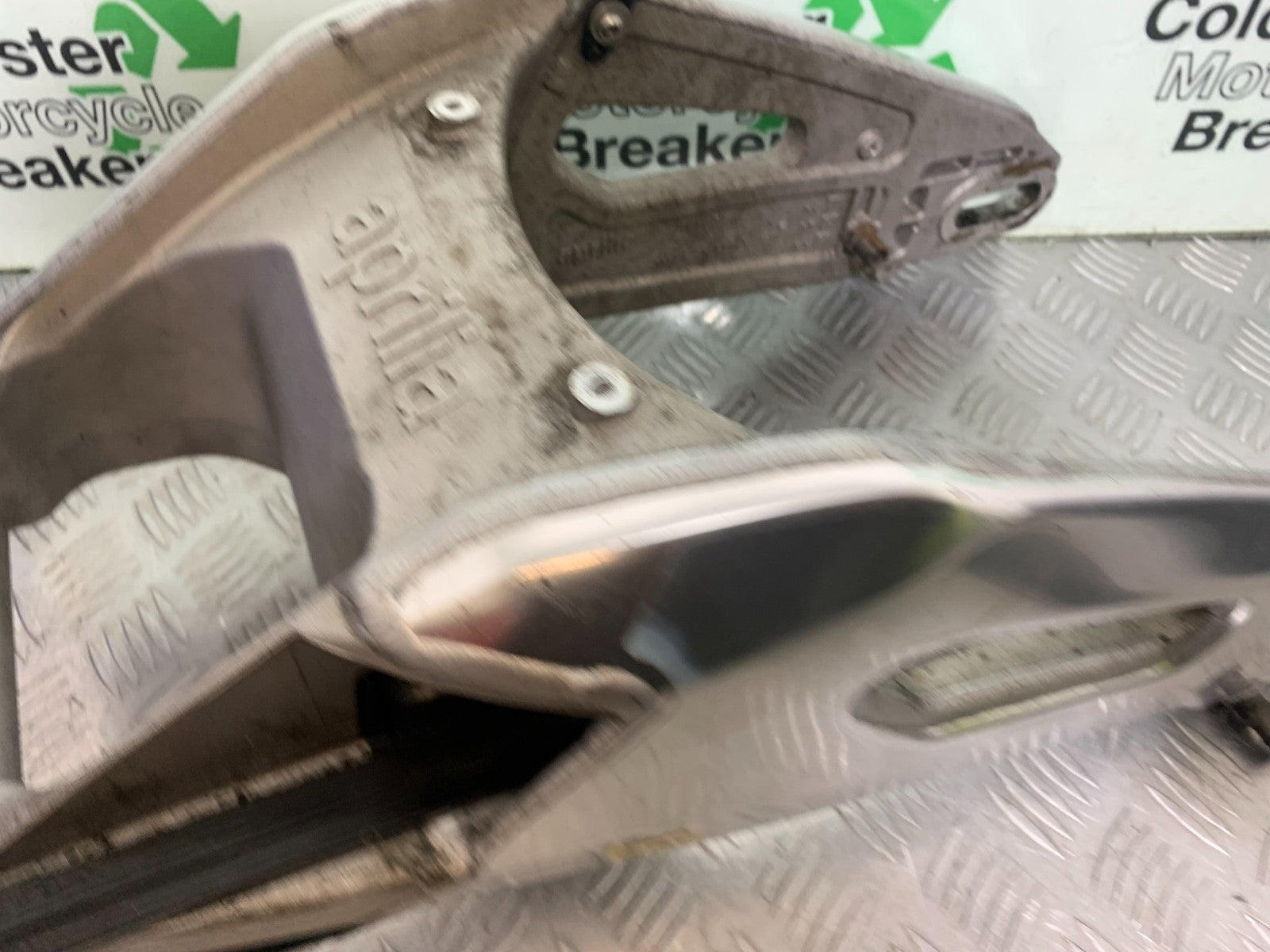 APRILIA TUONO 1000 V4 SWINGARM YEAR 2013-2014  (CMB1239)