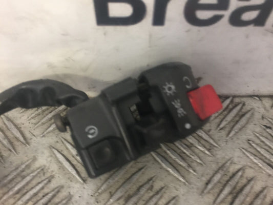 YAMAHA FZS600 FAZER 600 RIGHT SWITCH GEAR   YEAR 1998  (STOCK NO 335)