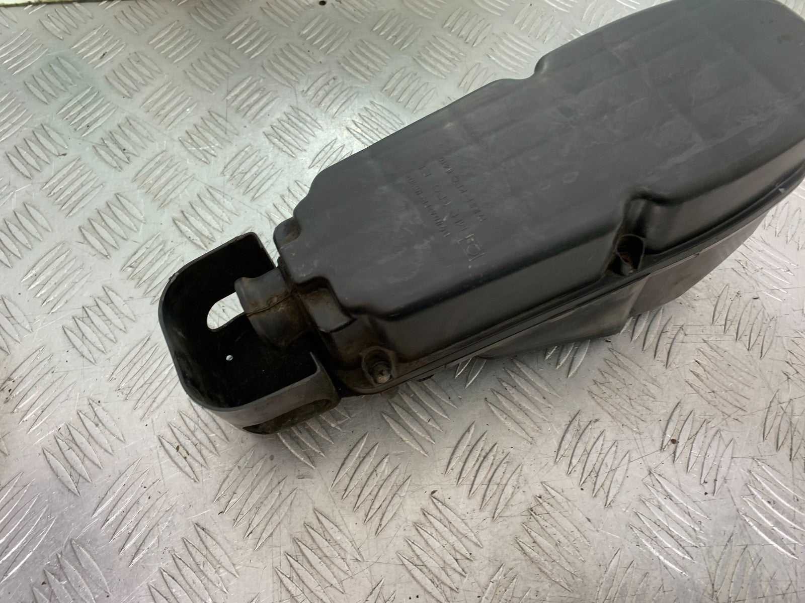 HONDA XL125 VARADERO AIRBOX   YEAR 2001-2006  (CMB1304)