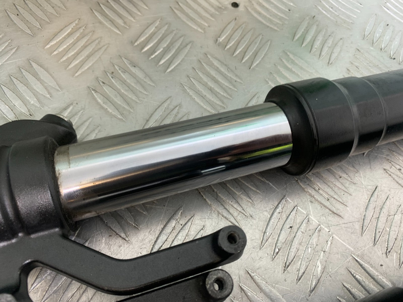 KAWASAKI Z1000 SX FORKS  YEAR 2014-16 (CMB1264)