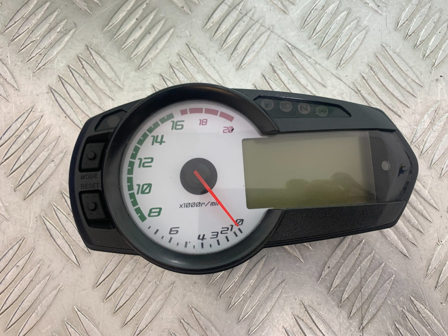 KAWASAKI ZX6R CLOCKS SPEEDO DASH YEAR 2009-2012 (CMB1136)