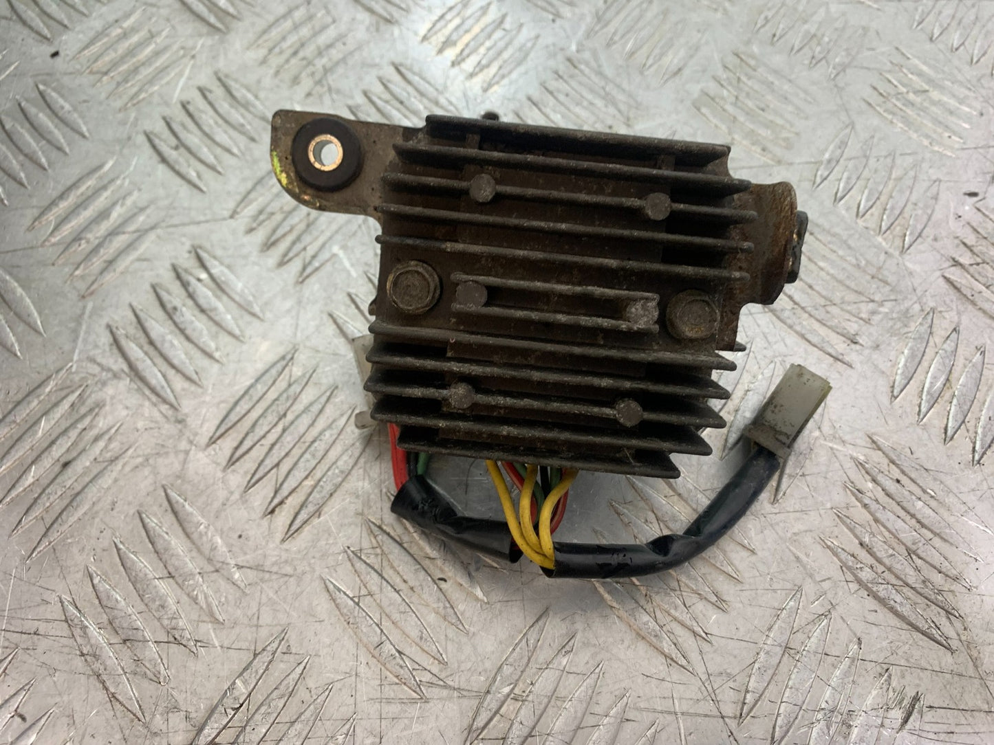 HONDA VF500 VF 500 REGULATOR  YEAR 1985-1987