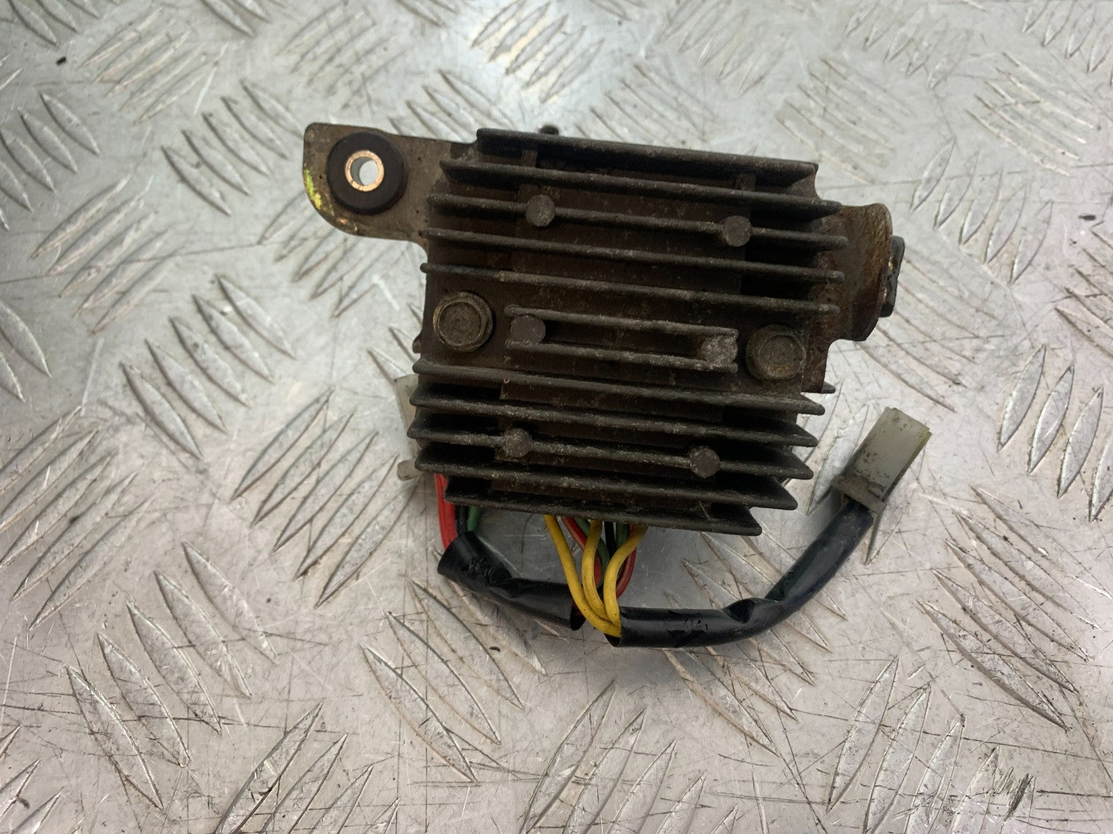 HONDA VF500 VF 500 REGULATOR  YEAR 1985-1987
