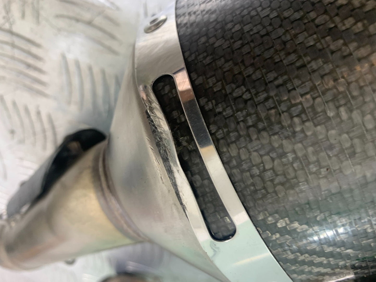 APRILIA RSV1000 R FACTORY MILLE ARROW CARBON SILENCERS   2004-09 (CMB1203)