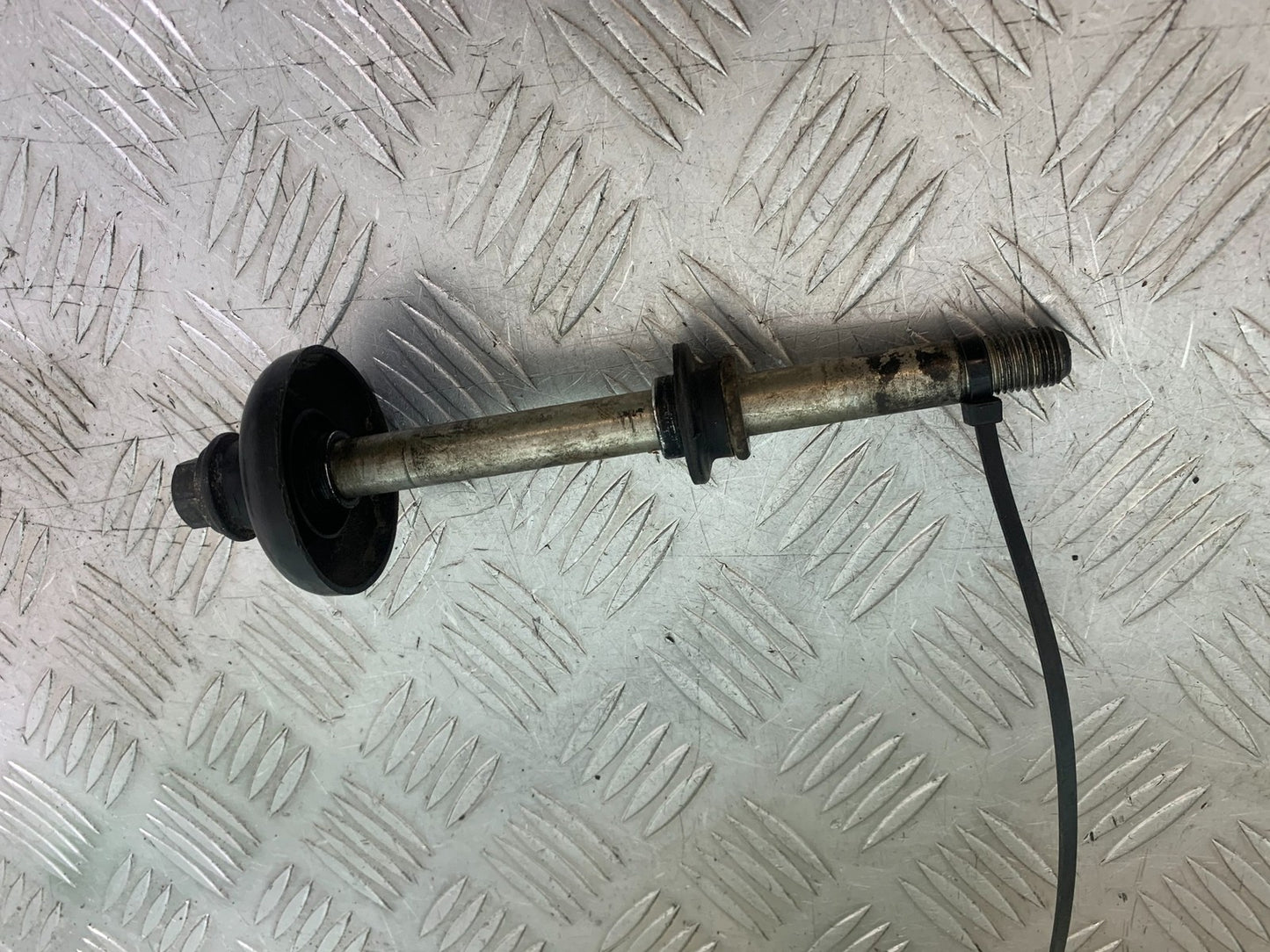 YAMAHA YS125 YS 125 FRONT WHEEL SPINDLE  YEAR 2017-2021 (CMB1321)